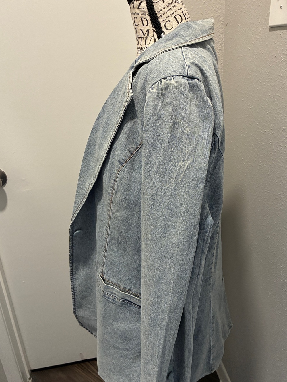 Light Blue Denim Blazer for Women Large - Picture 14 of 16